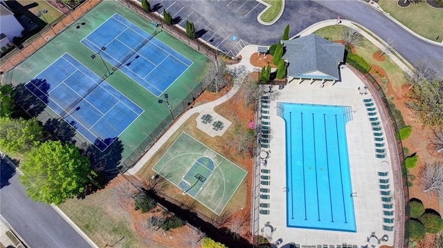 580 Hammersmith Dr, Suwanee, GA 30024 - bird's eye view of a pool