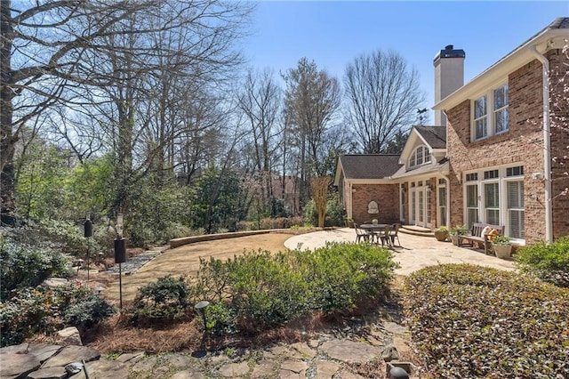 view of yard featuring a patio