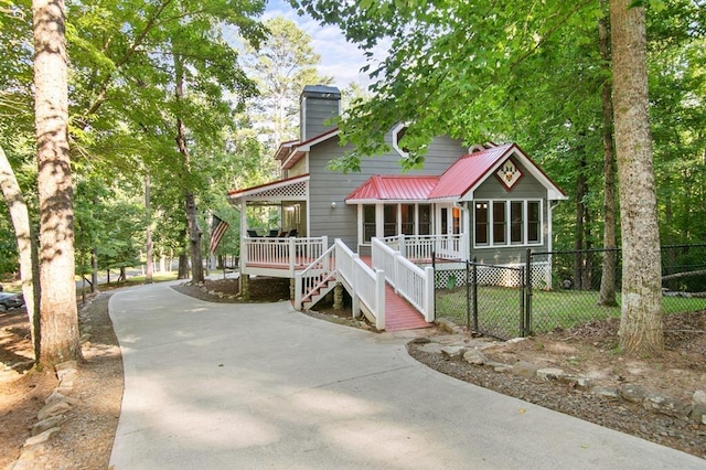 view of front of property