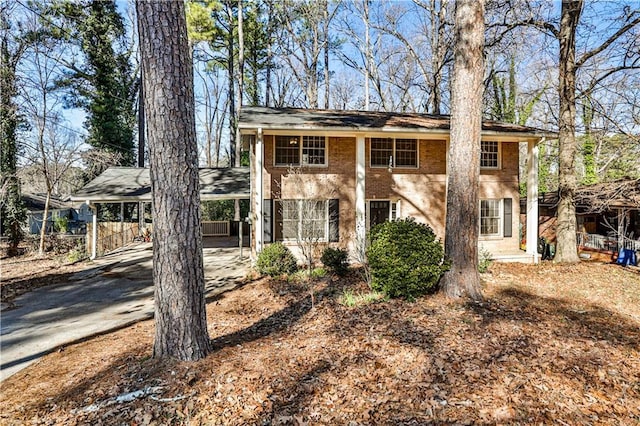 view of front of house featuring a carport