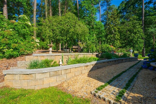 1382 Varner Rd, Marietta, GA 30062 - view of yard