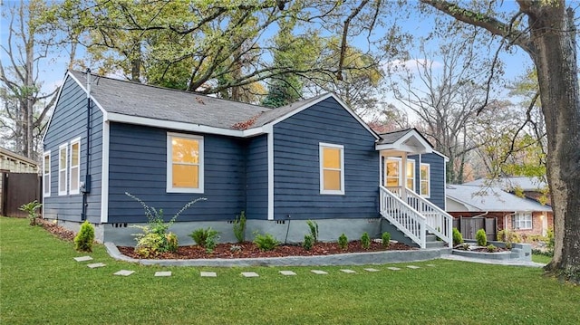 view of front of property with a front yard