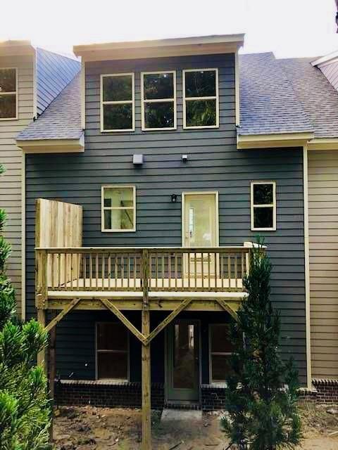 1452 Ridgebend Way SE, Mableton, GA 30126 - back of property with a shingled roof