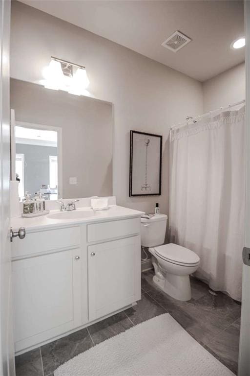 1420 Baygreen Rd, Suwanee, GA 30024 - full bathroom featuring vanity, toilet, and a shower with shower curtain