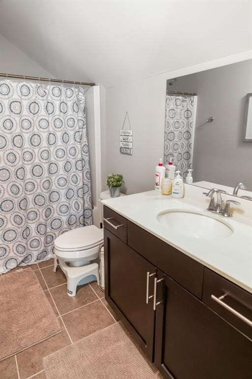 1976 Boyd Trace Ln NW, Atlanta, GA 30318 - full bath with vanity, toilet, tile patterned floors, and curtained shower