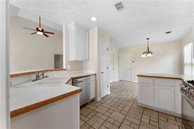 16 Kentucky Walk NE, Cartersville, GA 30121 - kitchen featuring a sink, stainless steel appliances, a ceiling fan, white cabinetry, and a textured ceiling