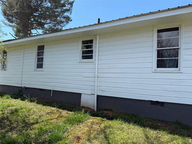 1561 Demorest Mount Airy Hwy, Mount Airy, GA 30563 - view of property exterior with crawl space and a lawn