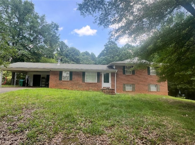 170 Huntington Ct, Athens, GA 30606 - split level home with entry steps, brick siding, a carport, and a front lawn