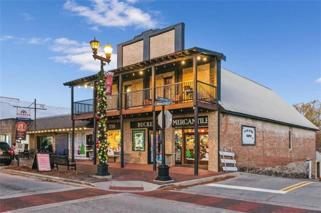 view of building exterior