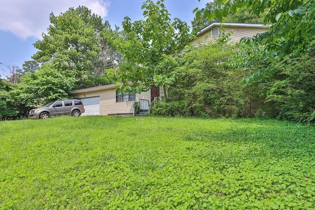 504 Rock Meadow Dr, Stone Mountain, GA 30088 - view of yard