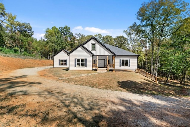 view of front of house