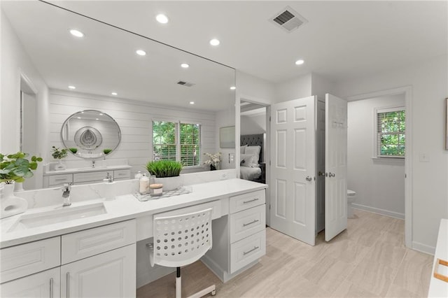 full bath with visible vents, recessed lighting, ensuite bathroom, and toilet