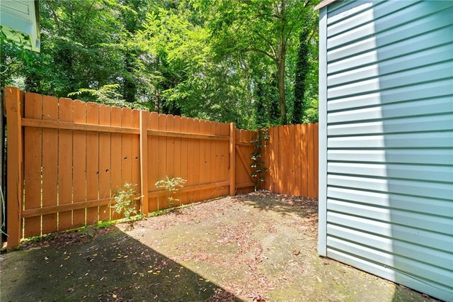 732 Jamestown Xing, Jonesboro, GA 30238 - view of yard featuring a patio area