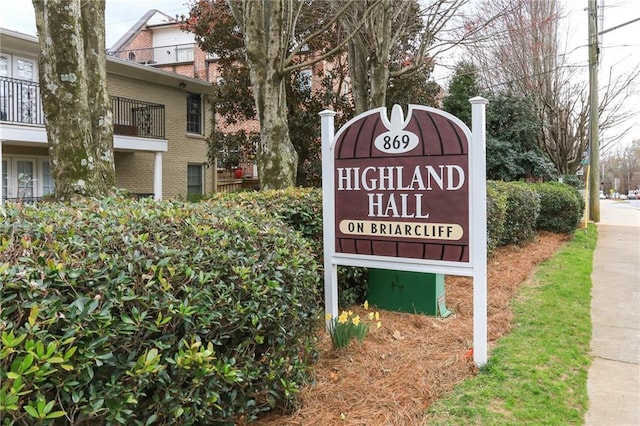 869 Briarcliff Rd NE Unit B25, Atlanta, GA 30306 - view of community sign