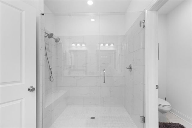 300 Olmstead Way, Alpharetta, GA 30022 - bathroom featuring recessed lighting, toilet, and a marble finish shower