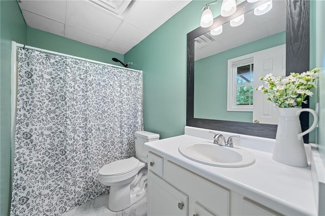 173 Cline Smith Rd NE, Cartersville, GA 30121 - bathroom featuring a drop ceiling, vanity, and curtained shower