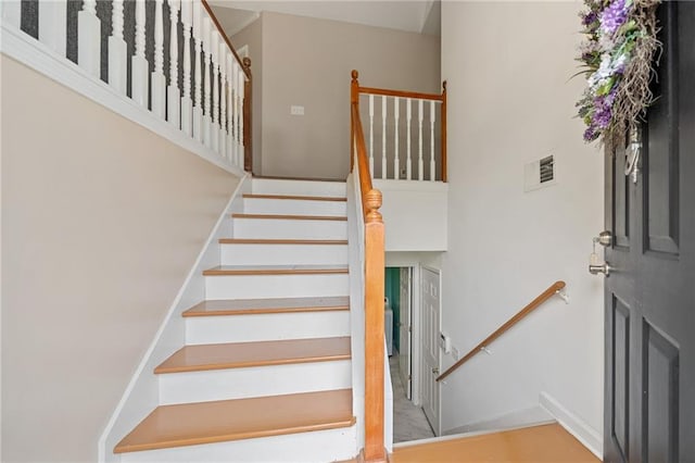 173 Cline Smith Rd NE, Cartersville, GA 30121 - view of stairway