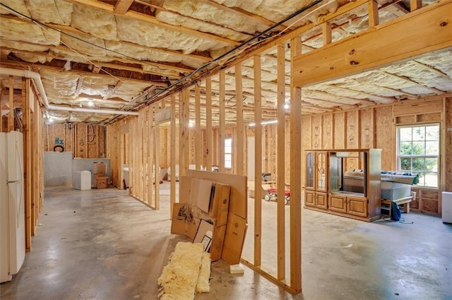 misc room featuring concrete flooring