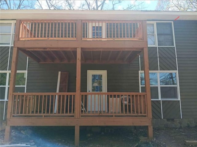 240 Varnes Ln, Lakemont, GA 30552 - rear view of property with a porch