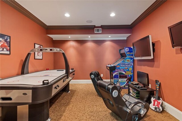rec room with baseboards, visible vents, recessed lighting, and ornamental molding
