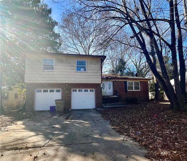 view of front of property featuring a garage