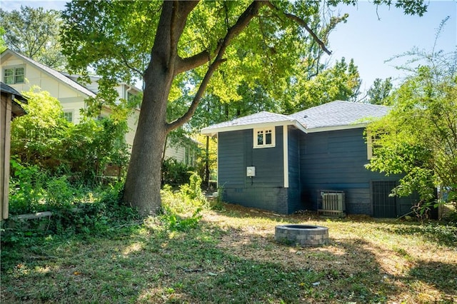 943 Rose Cir SW, Atlanta, GA 30310 - view of property exterior featuring a fire pit