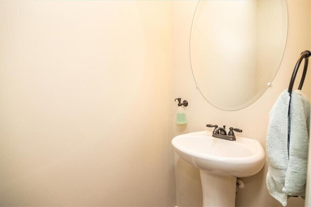 610 Sunflower Dr, Canton, GA 30114 - view of bathroom
