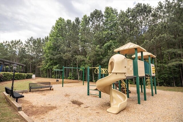 610 Sunflower Dr, Canton, GA 30114 - community play area featuring view of scattered trees