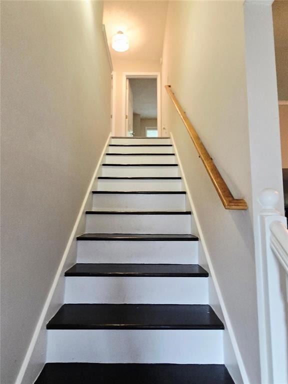 204 Twin Pines Ct, Dallas, GA 30132 - view of stairs