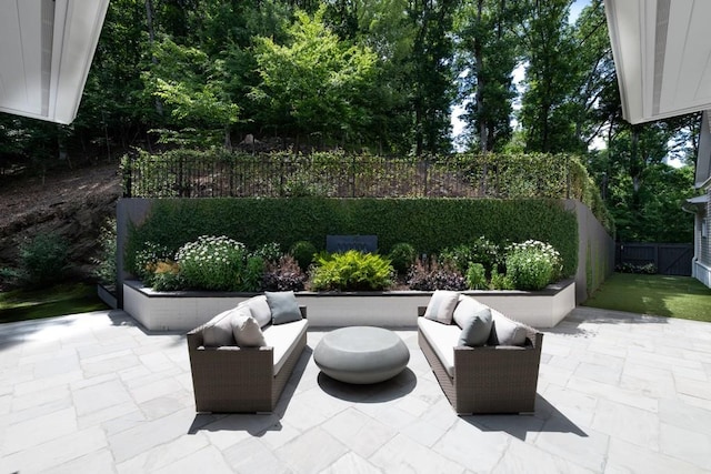 view of patio / terrace featuring an outdoor hangout area