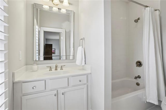 3005 Evelyn Ln, Alpharetta, GA 30004 - bathroom with vanity and shower / bath combo