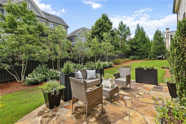 3005 Evelyn Ln, Alpharetta, GA 30004 - fenced backyard featuring a patio area and an outdoor hangout area
