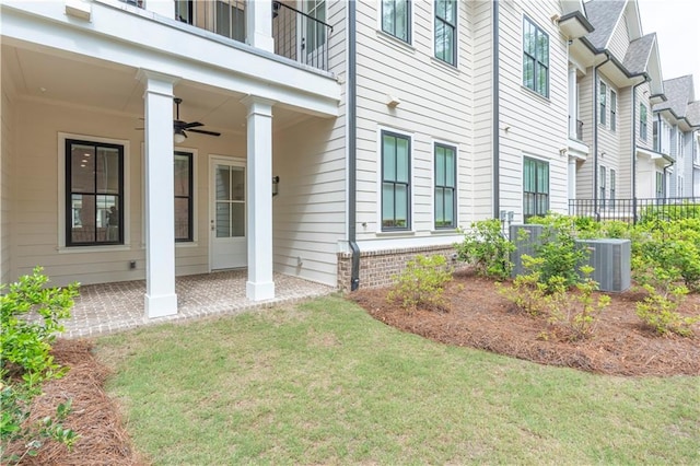 4948 Sudbrook Way, Peachtree Corners, GA 30092 - exterior space with a lawn, a ceiling fan, central AC, and fence