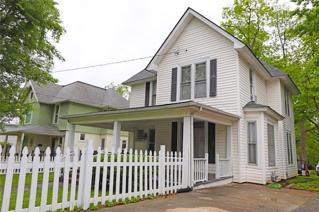 view of front of home featuring a porch