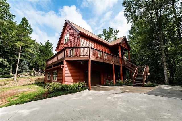 view of front of home featuring a deck