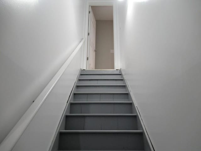 152 Royal Oaks Ln, Dahlonega, GA 30533 - view of stairway
