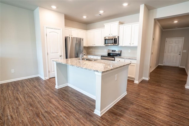 155 Sanctuary Pl, Jasper, GA 30107 - kitchen with appliances with stainless steel finishes, dark wood-style flooring, an island with sink, white cabinetry, and recessed lighting