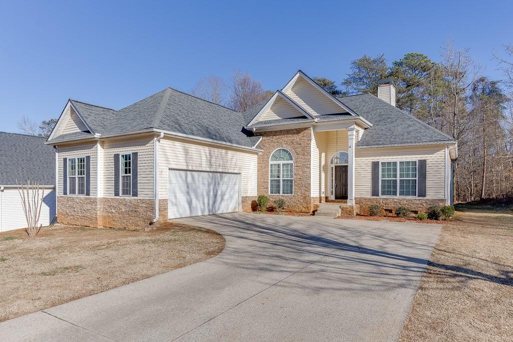 front facade featuring a garage