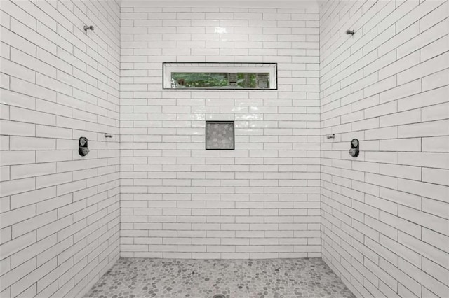381 Chattahoochee Glen Rd, Clarkesville, GA 30523 - full bath with tiled shower