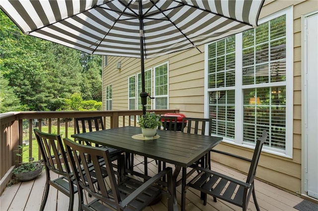 5828 Paliser Trce, Sugar Hill, GA 30518 - wooden deck featuring outdoor dining area