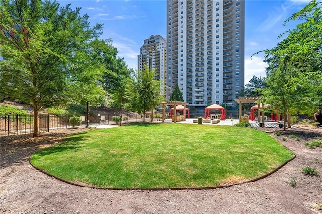 795 Hammond Dr Unit 813, Sandy Springs, GA 30328 - surrounding community featuring a pergola