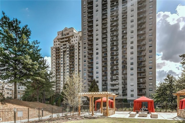795 Hammond Dr Unit 813, Sandy Springs, GA 30328 - view of apartment building / complex