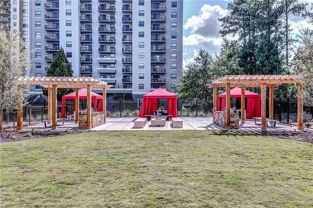 795 Hammond Dr Unit 813, Sandy Springs, GA 30328 - view of home's community featuring a pergola and a patio area