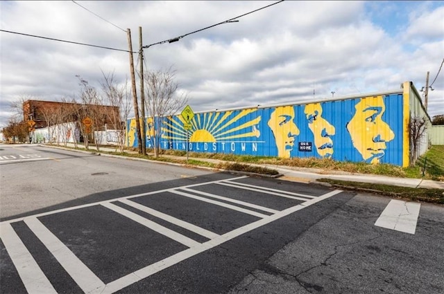1153 Reynolds Square Ln # 16, Atlanta, GA 30307 - view of uncovered parking lot