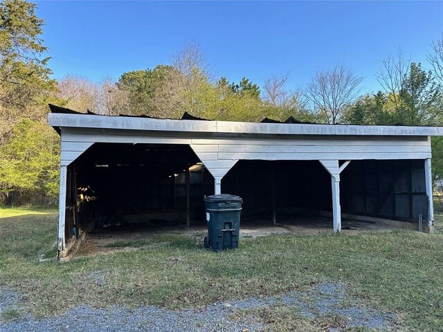 Listing photo 3 for 2950 Pine Grove Dr, Powder Springs GA 30127