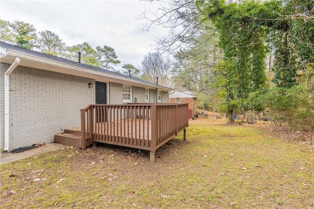 453 Utoy Cir SW, Atlanta, GA 30331 - view of yard with a deck