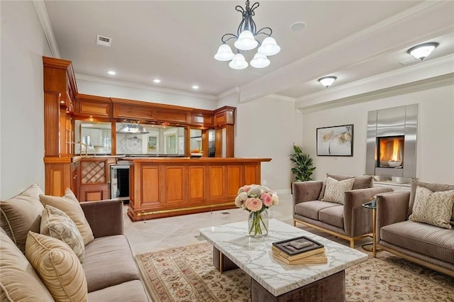 living area with wine cooler, recessed lighting, visible vents, an inviting chandelier, and ornamental molding