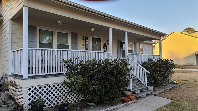 view of front of property featuring covered porch