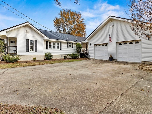 view of front facade featuring a garage