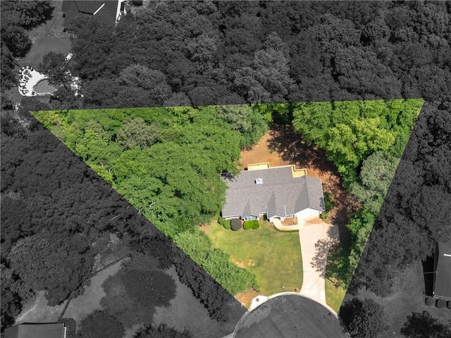 220 Sugar Hill Ct, Jackson, GA 30233 - aerial view of property and surrounding area with a forest